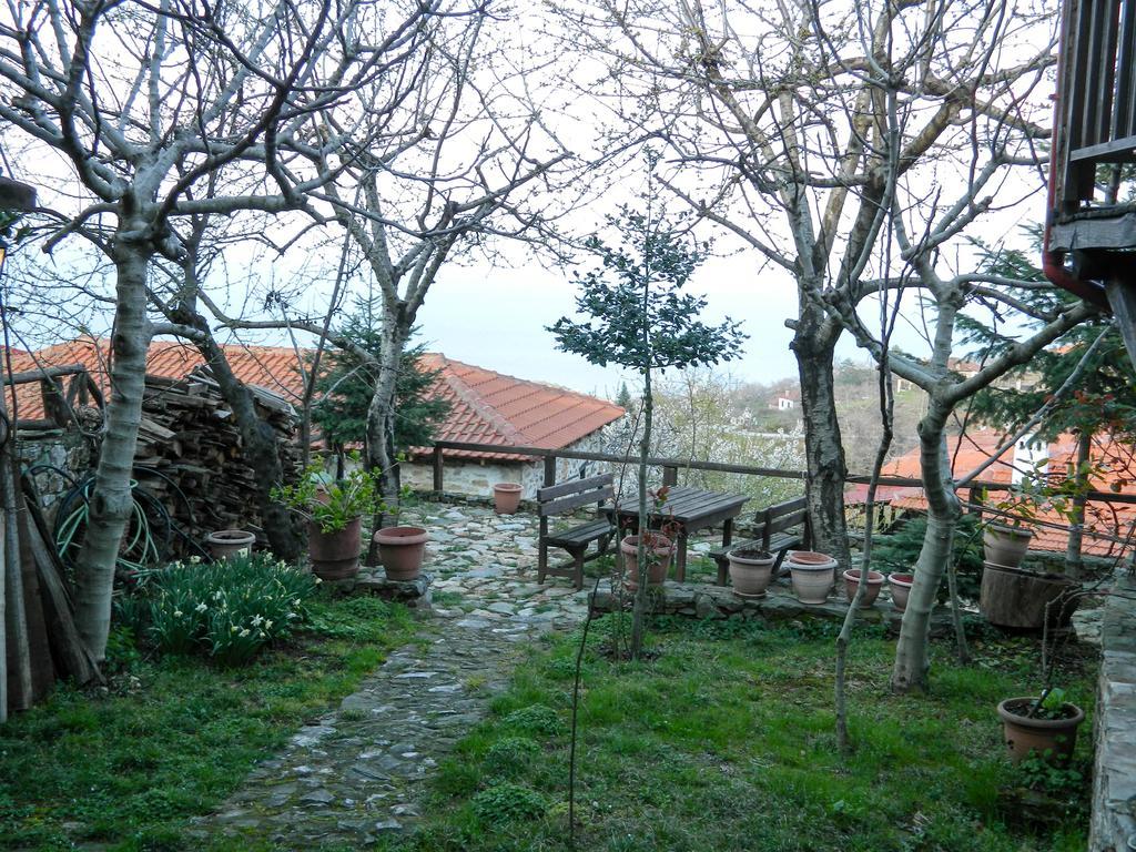 Guesthouse Klearchos Palaios Panteleimonas Bagian luar foto