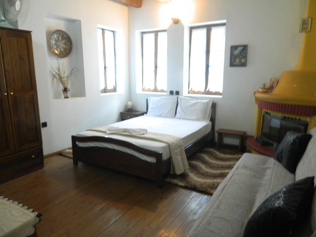Guesthouse Klearchos Palaios Panteleimonas Bagian luar foto