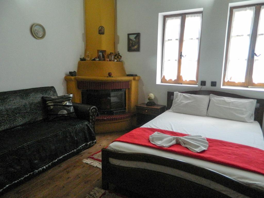 Guesthouse Klearchos Palaios Panteleimonas Bagian luar foto