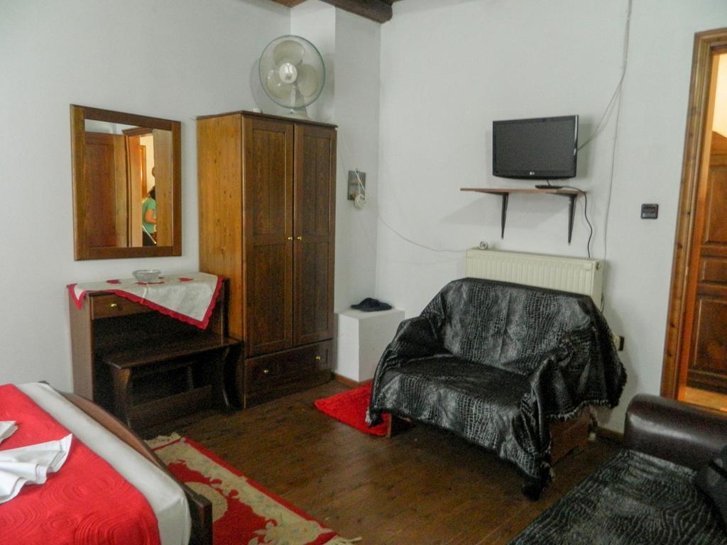 Guesthouse Klearchos Palaios Panteleimonas Bagian luar foto