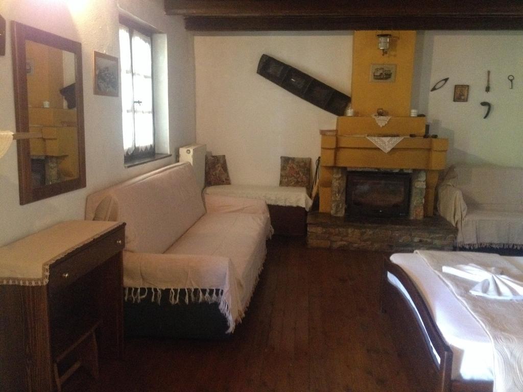 Guesthouse Klearchos Palaios Panteleimonas Bagian luar foto